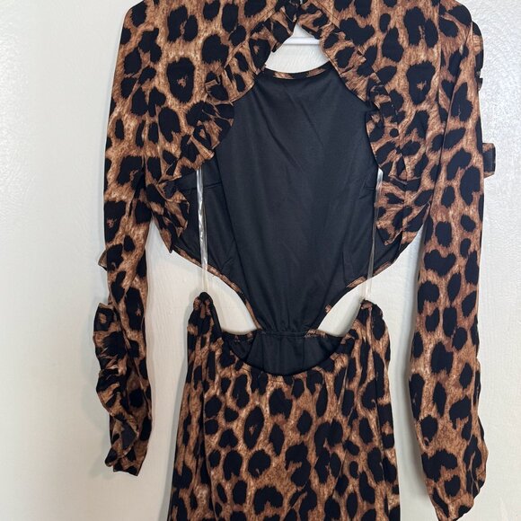 3/for$10🍒 FASHION NOVA Leopard Dress, Open Back (Large) 🐅 NEW w/o tags - Picture 2 of 8